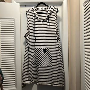 Junkfood x Disney hooded swim cover up